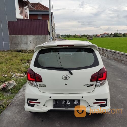 Agya Denpasar: Si Mungil yang Berani Beradu di Jalanan Kota