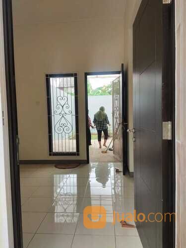 Rumah di Cluster De" Residence Harapan Indah Bekasi