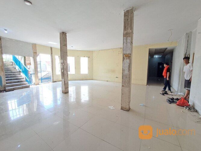 Kost Kostan tanah luas bonus ruko & rumah dekat kampus UNSIKA & alun-alun Karawang