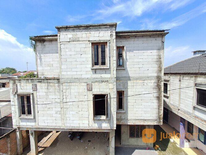 Kost Kostan tanah luas bonus ruko & rumah dekat kampus UNSIKA & alun-alun Karawang