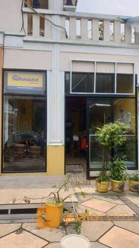 Rumah Fasilitas Food Court Lokasi Kota Harapan Indah, Bekasi