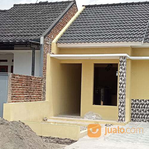 Rumah Bangunan Baru dekat Jalan Raya dan Alfamart Harga Nego