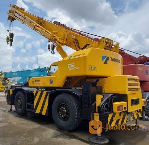 Rough Terrain Crane Tadano TR250M-6 Kapasitas 25 Ton