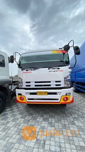 HEAD TRAILER ISUZU GIGA FVR 34 P-240 PS