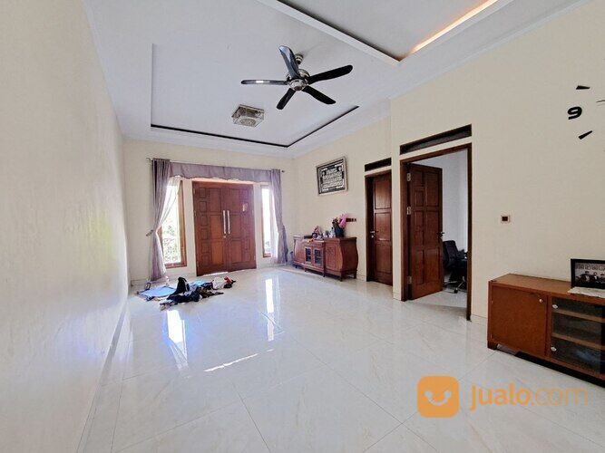 Rumah murah jatinegara indah