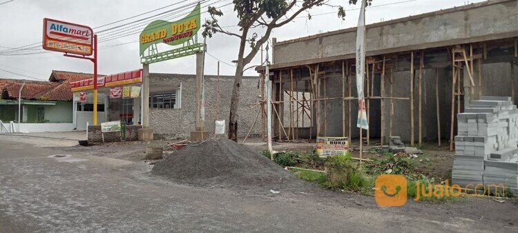 Bangun Rumah Impian dekat dengan Jalan Raya dan Minimarket