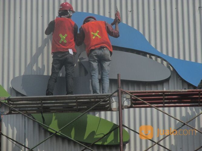 Huruf Timbul Cikarang Dan Logo Perusahaan