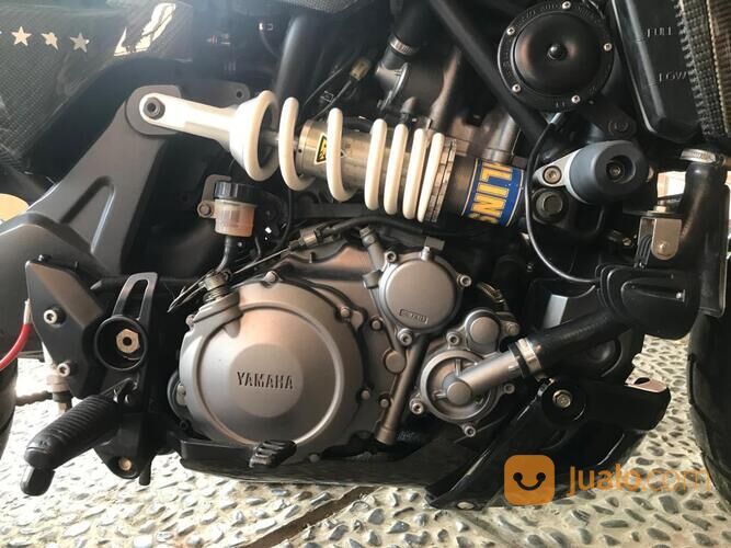 Motor Yamaha MT-03