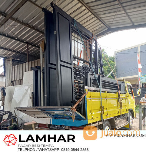 Pagar besi tempa minimalis modern di Kota Jakarta Barat, DKI Jakarta