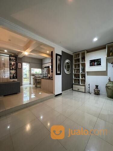 RUMAH CANTIK SUDAH RENOV DI THE CASTILLA BSD CITY