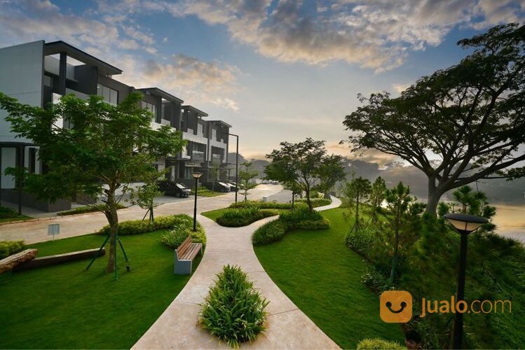 Rumah 4 Lantai Tepi Danau Dengan Lift Di Citra 6 Jakarta Barat