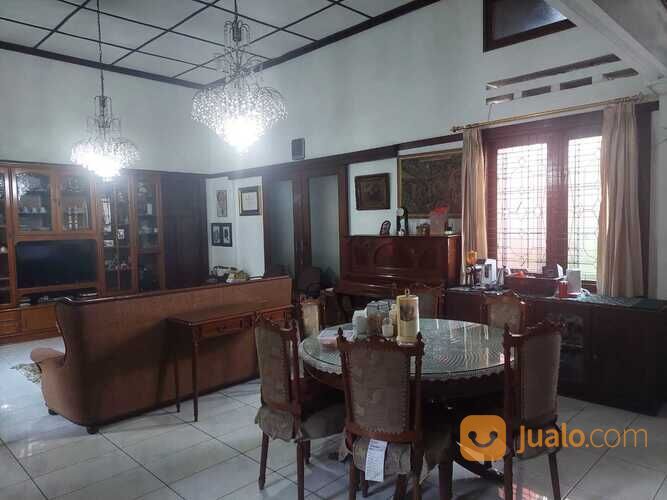 RUMAH AREA BISNIS JL SULTAN AGUNG CITARUM DAGO BANDUNG
