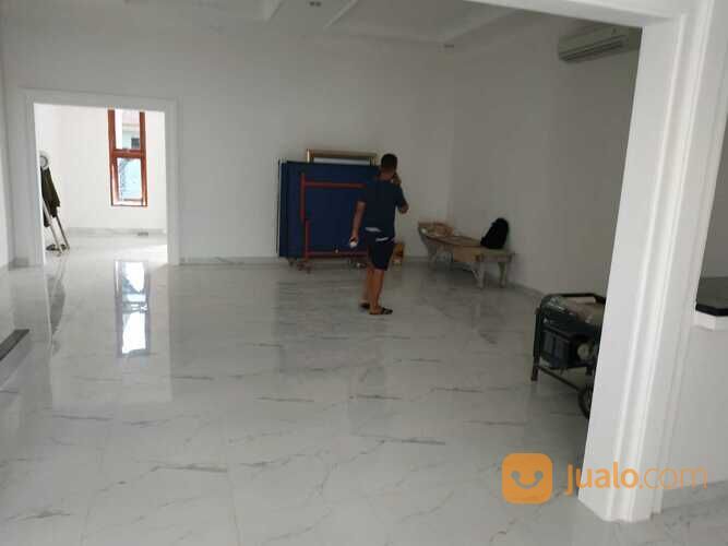 RUMAH MEWAH KAWASAN ELIT JL BERINGIN GAPERTA MEDAN HELVETIA
