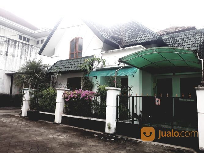 Rumah Jl Kalimantan, Lokasi Utara Perum Bale Agung, Dekat KFC Kaliurang
