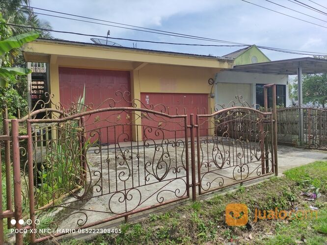Gudang samping jalan raya lokasi kampung cirangkong dawagung Rajapolah Tasikmalaya