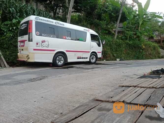 Isuzu ELF Short Karoseri New Armada