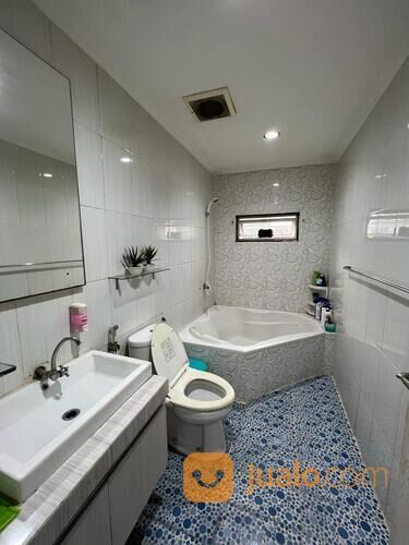 Rumah Cantik Ful Renov Cluster The Castilla - BSD City