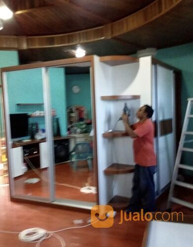 JASA BONGKAR PASANG LEMARI, KITCHEN SET, MEJA, RANJANG, JABODETABEK.
