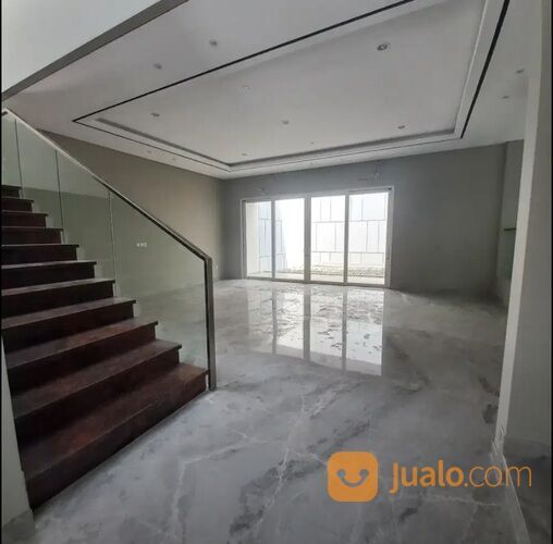 Rumah Raffles Garden Citraland New Split Level 2,5 Lantai Garasi Carport 4 Mobil