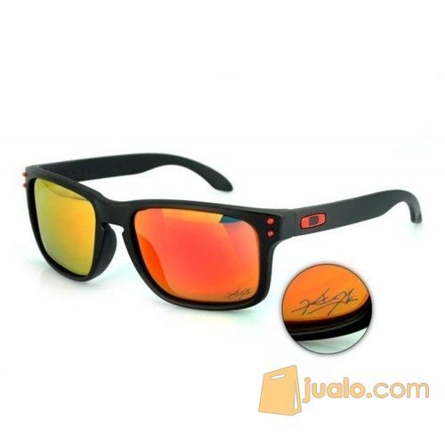 oakley holbrook ducati