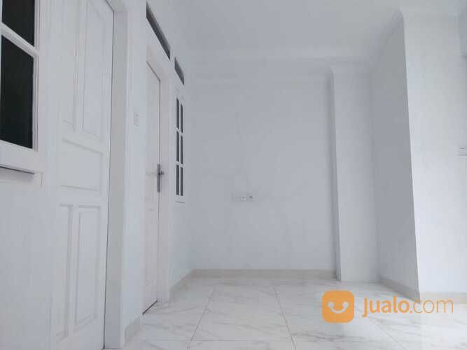 RUMAH MEWAH JL KUNINGAN ANTAPANI BANDUNG