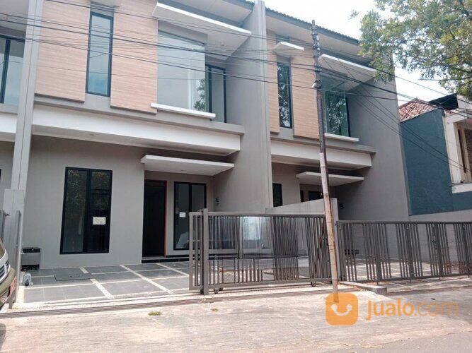 Rumah Baru strategis dekat Istana Plaza Pajajaran Kota Bandung