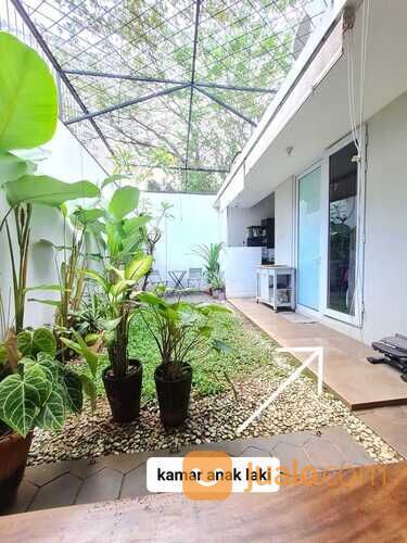 Rumah Cantik Siap Huni Di Perumahan Graha Estetika di Kota Semarang