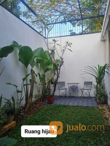 Rumah Cantik Siap Huni Di Perumahan Graha Estetika di Kota Semarang