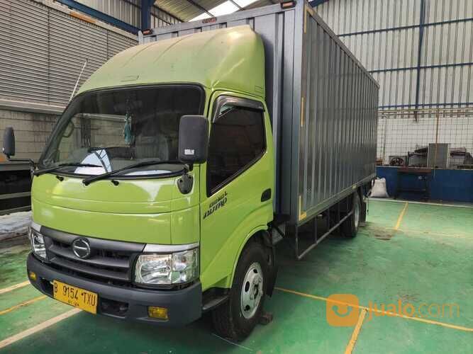 Hino Dutro 136 MD - MDL 6 Ban, Medium Duty Truck yang dapat diandalkan