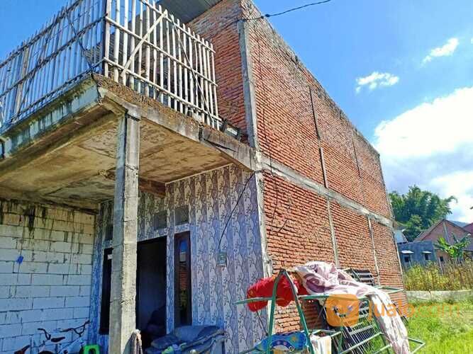Rumah Murah Luas 2 Lantai Strategis di Kota Batu