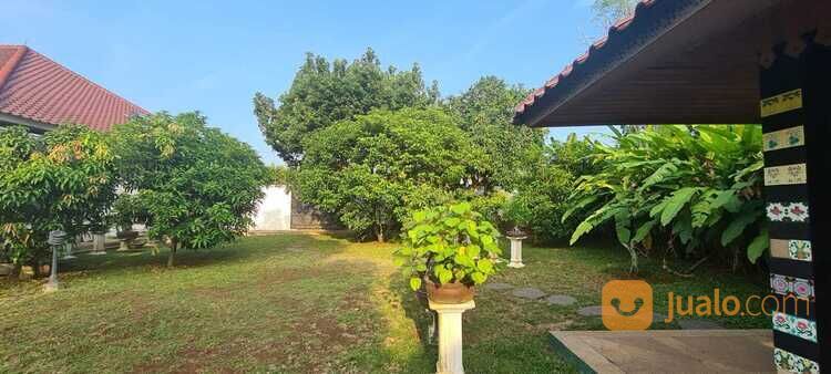 Rumah Mewah di dekar Pahoman dan Kedamaian Full Furnished dengan Kolam Renang