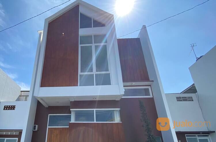 Rumah Mewah dengan Pemandangan Memukau di Pajajaran, Bandung di Kota