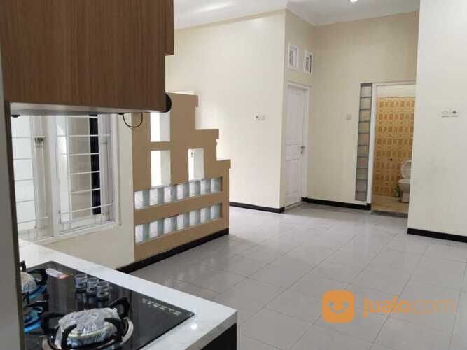 Rumah Cantik 2 Lantai Bersih Terawat Dalam Perumahan Di SENDANGTIRTO BERBAH SLEMAN