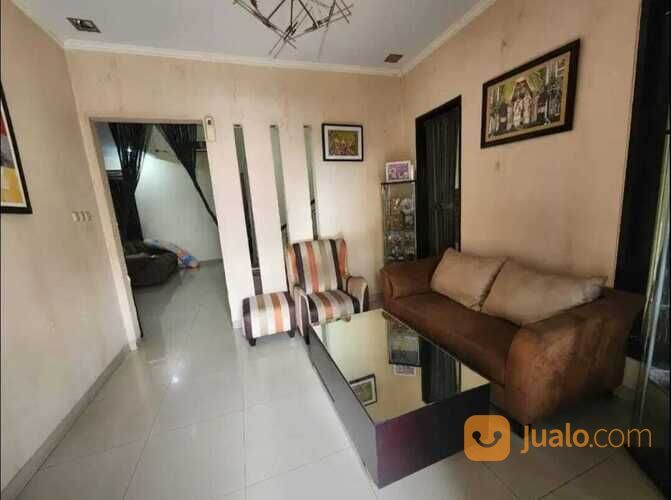 Rumah bagus bebas banjir di Mediterania regency cikunir jl. Ratna,jatibening