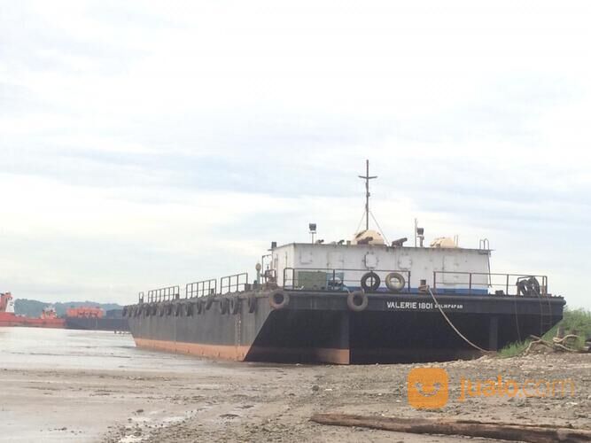 Sale oil barge atau tongkang minyak kapasitas 1800 kl tahun 1983 di