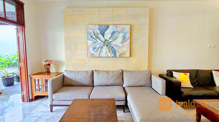 Rumah 2 Lantai ada Kolam Renang Besar & Taman yg Cantik & Luas di Cipete Jak-Sel