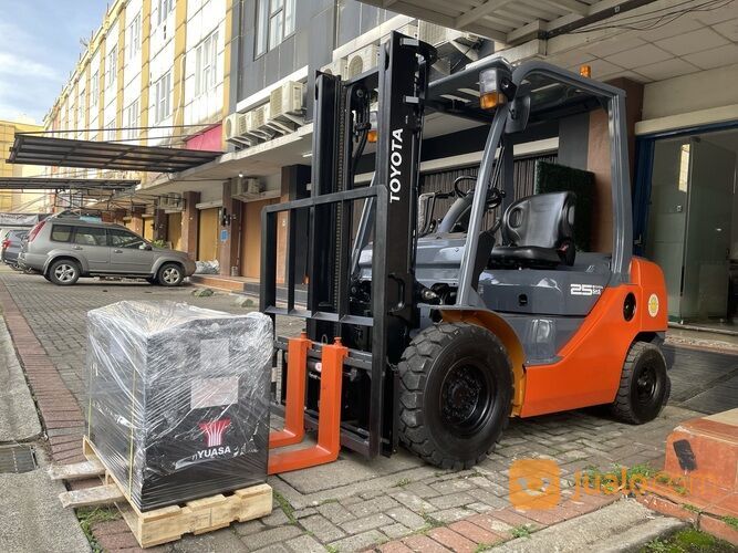 Toyota Forklift 2.5 ton 62-8FD25 Harga Terbaru