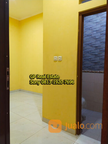 S074 Rumah bersih di Jl Anggrek Neli Murni Kemanggisan JakBar 2bed 63m2 garasi strategis