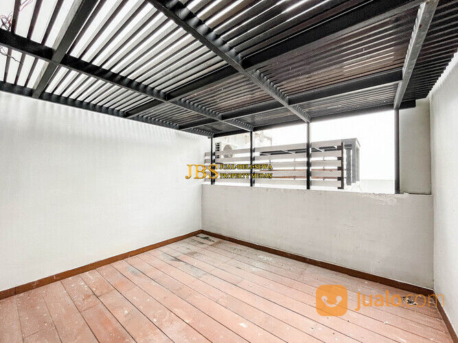 Penthouse Hook The Reiz Condo Jalan Tembakau Deli