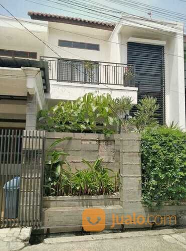 rumah mewah komplek graha lista Ciwaruga Gegerkalong Bandung Utara