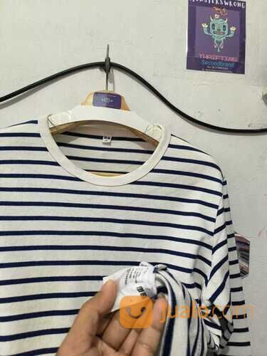 Kaos Lengan Panjang Uniqlo Putih Garis Garis Biru