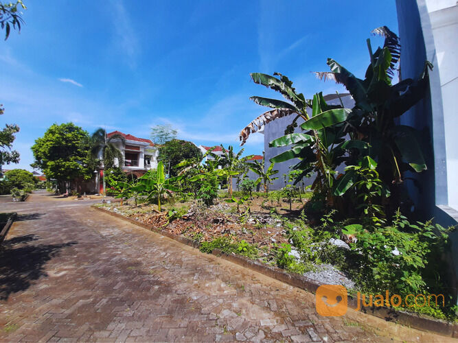 Tanah Dalam Perumahan Merapi Regency Utara Universitas Gadjah Mada Jogja.
