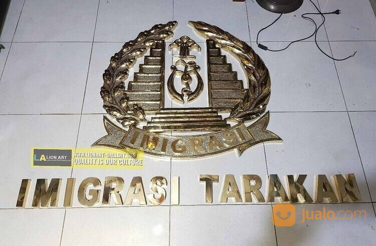 Kerajinan Logo Imigrasi Kuningan