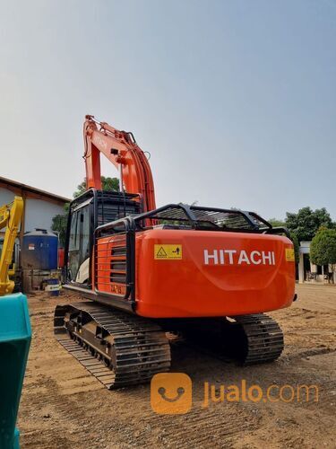 Excavator Hitachi ZX210 tahun 2021