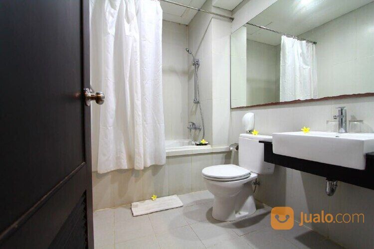 HOTEL BINTANG 3 LEGIAN DI PUSAT BISNIS KUTA DEKAT SUNSET ROAD