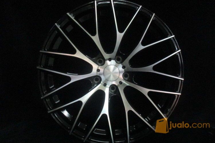 Velg Mobil Racing ADV8 R:18 Terlaris Di TirtaMotorSport | Jakarta