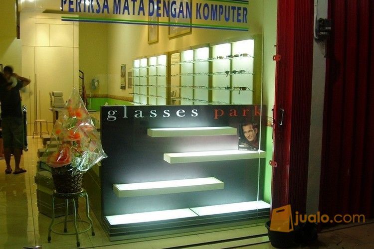 Gambar Untuk Etalase Display Toko - Semarang