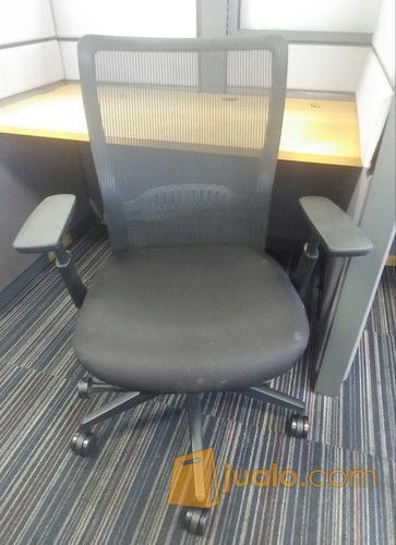 spesialis kursi  meja workstation cubicle kantor  bekas  