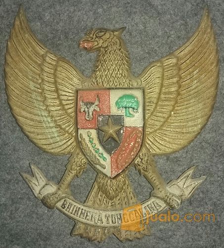 Lambang Burung Garuda Pancasila bahan Almunium.