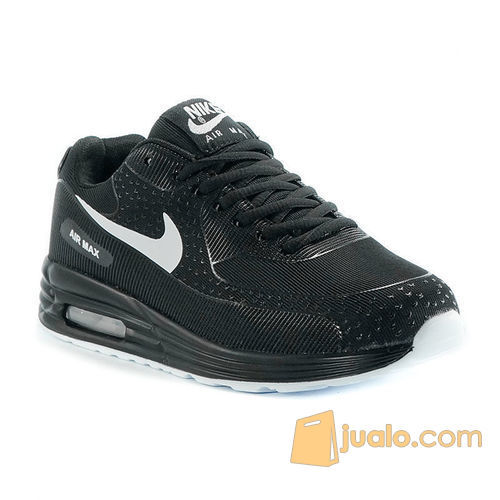 nike air max womens black and white